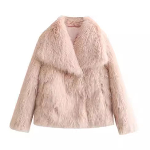 Kort fluffig fuskpälsjacka