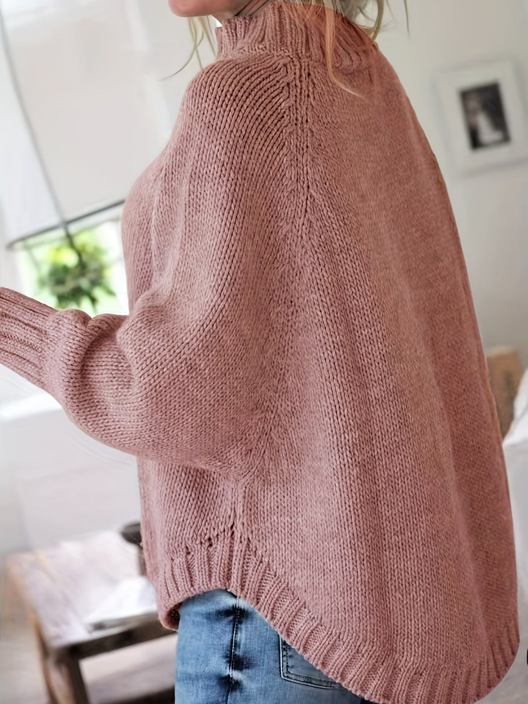 Corinne | Mysig Höghalssweater i Kabelstickning