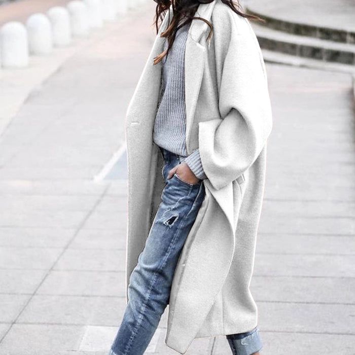 Ella | Lång oversize kappa med slagkrage och fickor