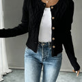 Eleanora | Kabelstickad Knäpp-Front Cardigan