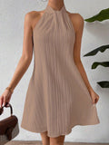 Talia | Texturerad Halterneck Mini Klänning