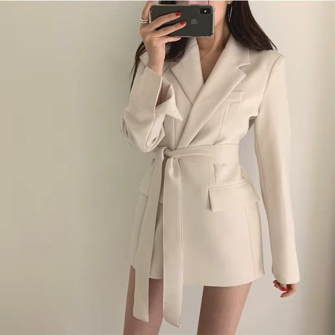 Dam Belted Blazer med Fickor och Tailerad Passform