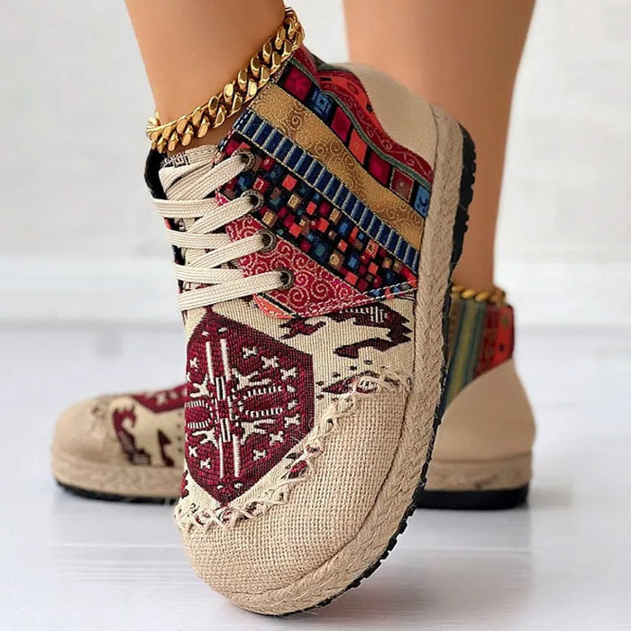 Dam Höga Sneakers med Bohemiskt Mönster och Snörning
